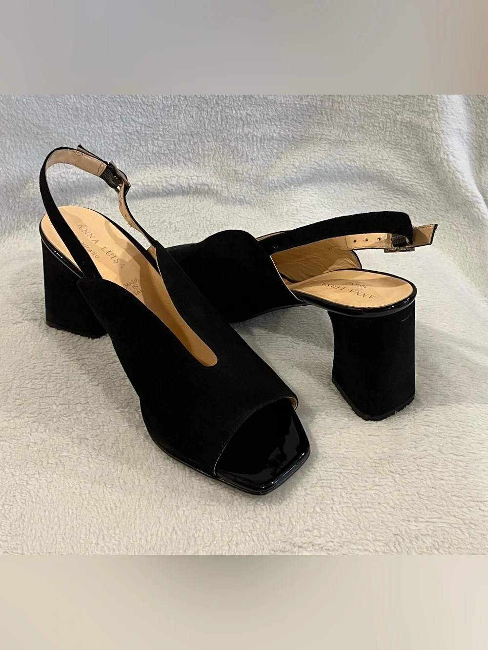 Anna Luisa Firenze Black Suede Sandals. Open square toe chunky heel.  Formal. 10